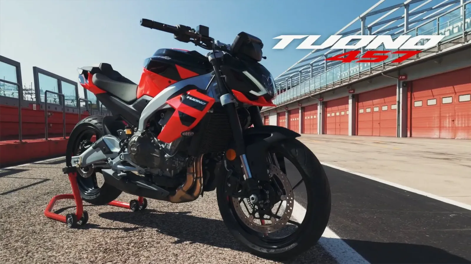 Aprilia Tuono 457 4