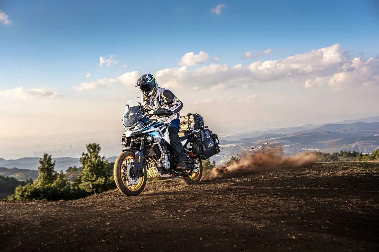 CFMOTO 800MT Explore 5