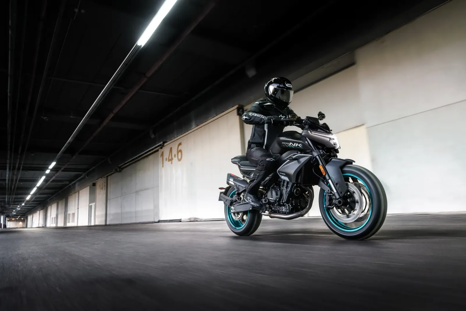 CF MOTO 800NK 3