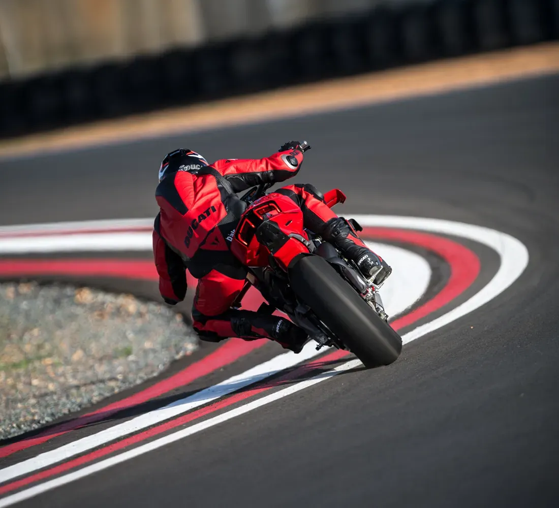 Ducati Streetfighter V4 5