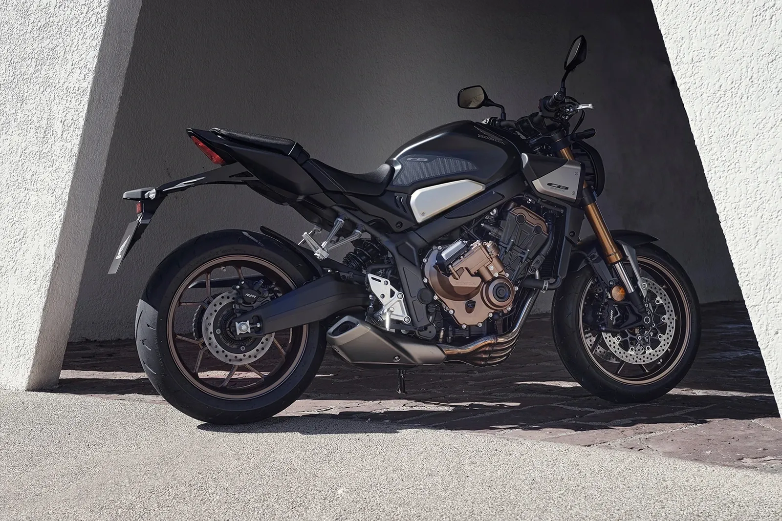 Honda CB650R E-Clutch 5