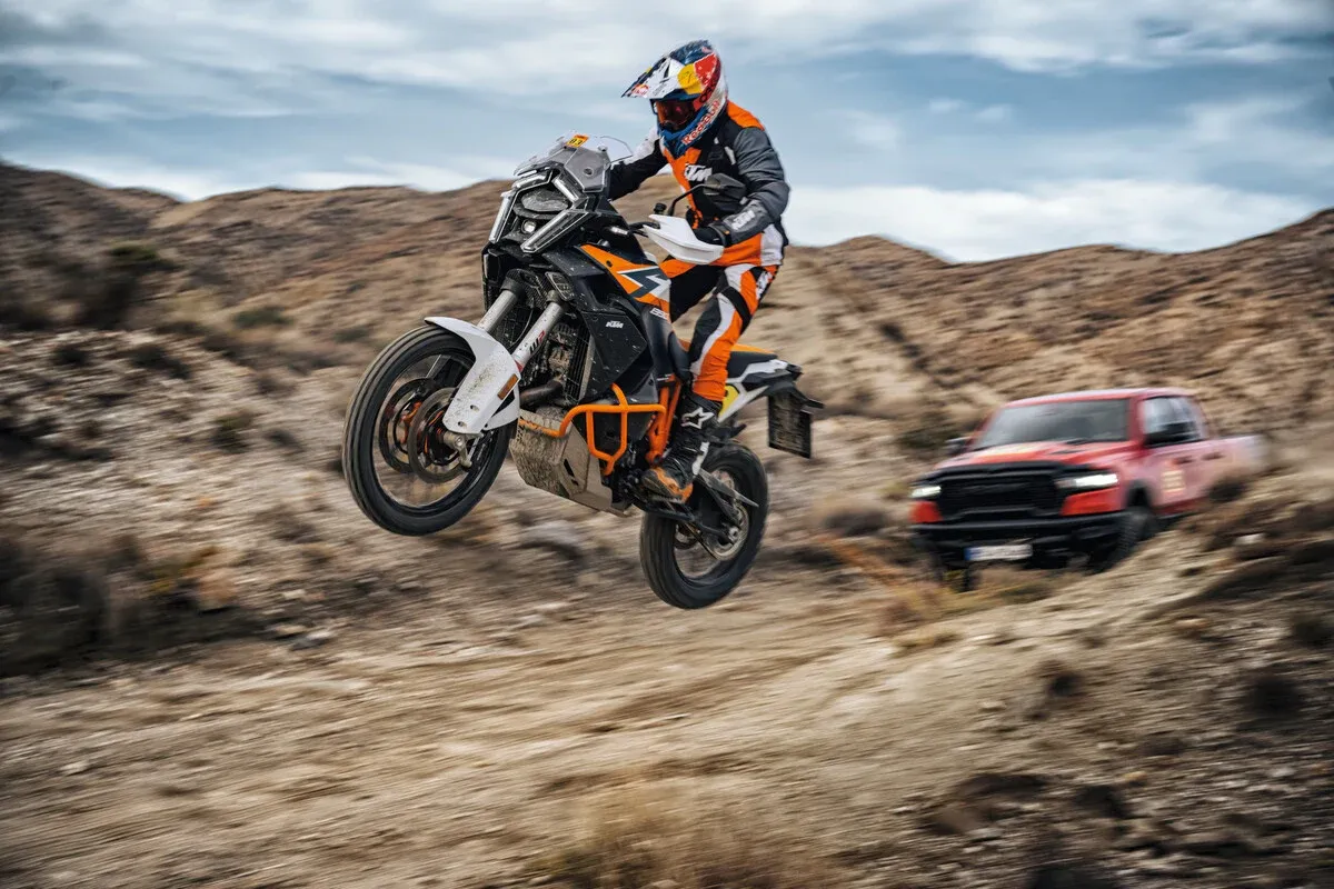 KTM 1390 Super Adventure R 4