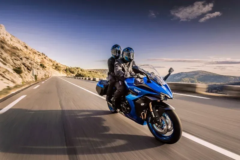 Suzuki GSX-S1000GT 2