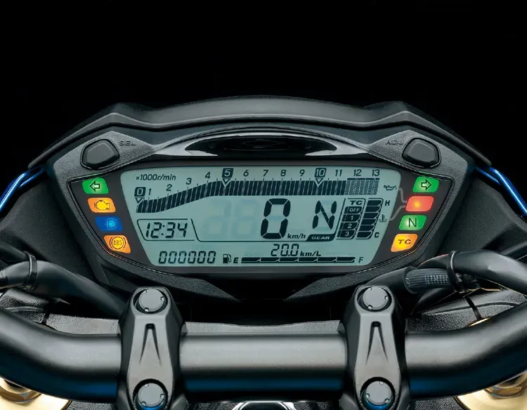 Suzuki GSX-S750 4